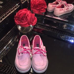 Toddler girls Sperry’s. Size 11.